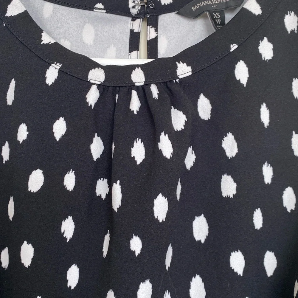Banana Republic Black and White Polka Dot Sleeveless Top, Size XS - Picture 2 of 8